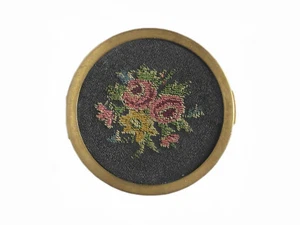 ANTIQUE BRASS POWDER BOX EMBROIDERY FLOWERS DECORATED - Picture 1 of 8