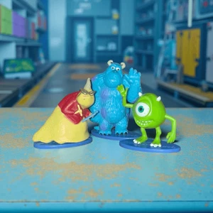 Figuras B5 Disney Pixar Monsters Inc Sully, Mike Wazowski y Roz Cake Topper - Imagen 1 de 10
