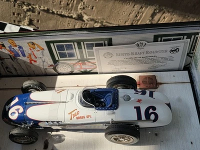 Carousel 1 1955 Johnny Parsons Jr #16 Indy 500 1:18 Scale Diecast Race Car 4505 - Image 1 of 4