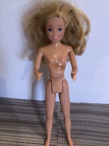 Barbie bambola vintage 1978 Mattel Super Teen Skipper Hong Kong funzionante braccia/gambe - Foto 1 di 7