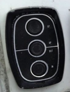 Trim Tilt Switch Control Button MerCruiser 1987 Carver Montego 27' - Bild 1 von 1