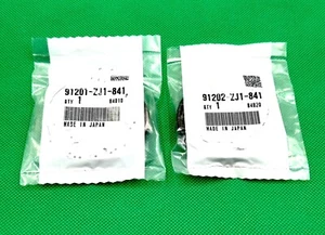 2x Honda Genuine 91201-ZJ1-841 & 91202-ZJ1-841 Oil Seal Kit GX620 GX670 38X58x9 - Picture 1 of 2