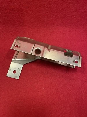 Подлинная консоль GM Support 15647724 S-10 GMC Sonoma Blazer Jimmy - Изображение 1 из 3