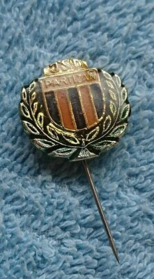 🔴FOOTBALL  Soccer Club  FK PARTIZAN   Belgrade  Serbia  vintage pin badge 1970s - Image 1 of 3