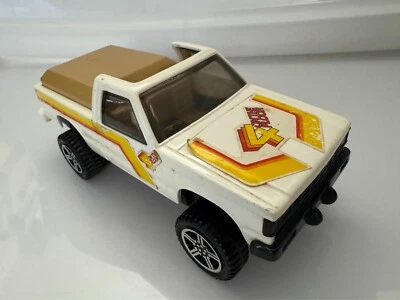 Hot Wheels Action Vehicles Chevy 4 Gears 4 On the Floor White Pick-Up Truck 1982 - Image 1 of 4