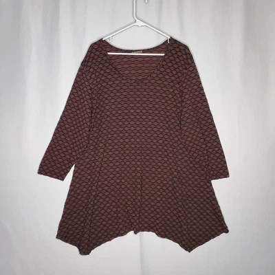 Blusa Tianello Feminina 1X Marrom 3D Texturizada Manga Longa Bainha Assimétrica Artística Boho - Imagem 1 de 4