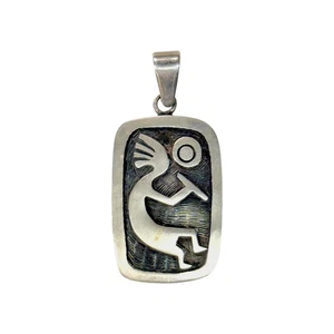 Colgante vintage, circa 2000, plata de ley, navajo hecho a mano, 2 1/4" - Imagen 1 de 3