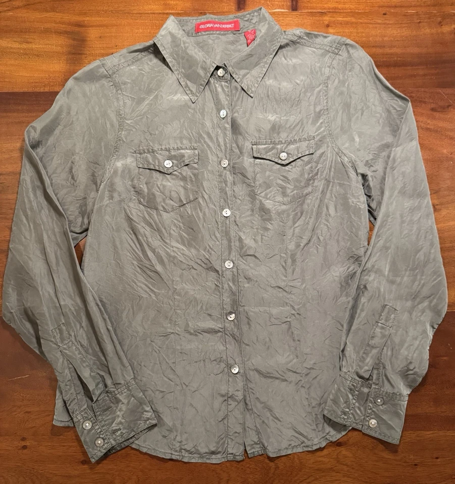 Gloria Vanderbilt Womens Green Long Sleeve 100% Silk Button up Shirt Sz S - Image 1 of 4