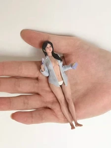 Diorama Scene Prop 1:18 Sexy Brushing teeth Girl Mini Doll Miniature Figure Toy - Picture 1 of 5