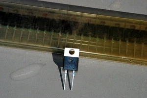 QTY (1) B1645 SCHOTTKY DIODE, 45V 16A TO220AC, ON Semiconductor USA NEW - Picture 1 of 1