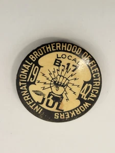 OLD RARE PIN INTERNATIONAL BROTHERHOOD OF ELECTRICAL WORKERS 1942 b-17 PINBACK - Picture 1 of 2