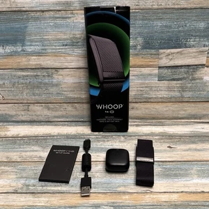 WHOOP 4.0 Wearable Health, Fitness & Activity, Onyx Superknit/Band/Battery Pack - Picture 1 of 7