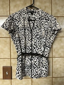 East 5th Women’s Belted Animal Print Flutter Sleeve Top, Size Petite Large - Picture 1 of 9