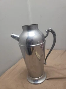 Vintage stainless Chrome Wine Carafe Pitcher Decanter 10.5 Tall No Lid - Picture 1 of 18
