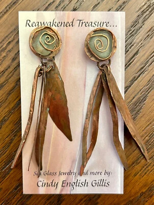 BEAUTIFUL Sea Glass Seaglass MERMAID Earrings light sea foam green copper stud - Изображение 1 из 4