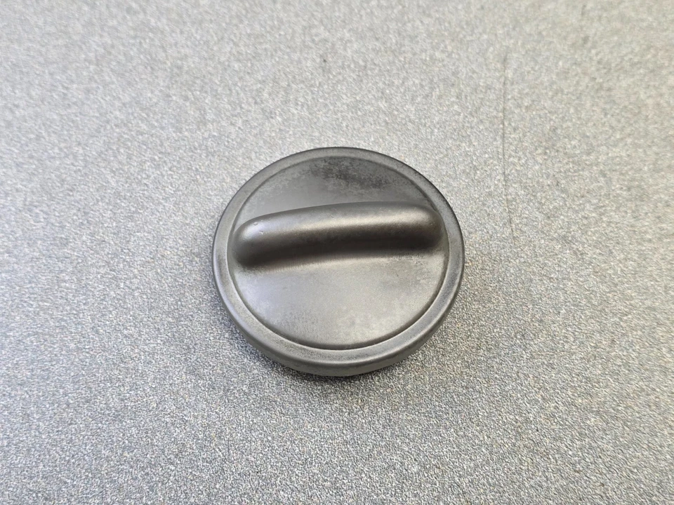 BONITA TAPA ACEITE ORIGINAL PORSCHE CARRERA 356B T6 356C 356SC 912 911 CON JUNTA #8 Foto 1 de 4