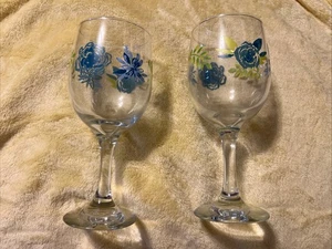 Set Of 2 LIBBEY VTG Glass Stemware Wine Blue Floral Carnation Leaves Nice! - Picture 1 of 12