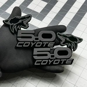 GRAY COYOTE 5.0 Emblem Badges On Black Fender Angry Aggressive Racing - Picture 1 of 3