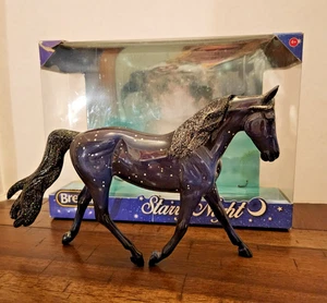 Caballo Breyer Noche Estrellada Clásico Estrellas Púrpura Centelleos Pintado a Mano Nº 62050 - Imagen 1 de 6