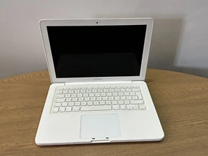 Apple MacBook A1342 Core 2 Duo 2.4 GHz 13" 2GB Ram Faulty - Picture 1 of 8