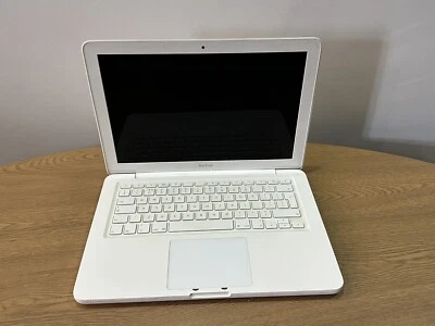 Apple MacBook A1342 Core 2 Duo 2.4 GHz 13" 2GB Ram Faulty - Image 1 of 4