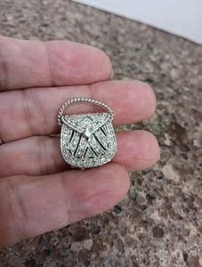 Vintage silberfarbene kleine 1" Strass Kristall Handtasche glitzernde Anstecknadel Brosche gebraucht, in einwandfreiem Zustand - Bild 1 von 6