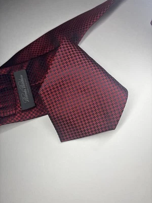 "Corbata de pata de gallo roja y negra Brooks Brothers hecha en Italia 61"" de largo" Foto 1 de 4