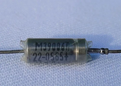 M39006/22-0565 Capacitors Fixed Electrolytic – 10UF  50V (Lot of 19pcs) NOS - Image 1 of 4