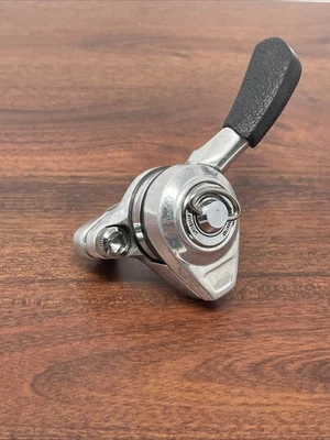 Bicicleta de montaña Shimano Deer Head unishift Thumb Shifter SL-M700 DERECHA solo 22,2 Foto 1 de 4