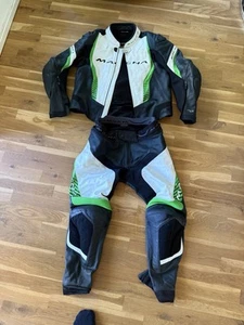 MACNA Motorrad Lederkombi Mit Protektoren - Bild 1 von 10