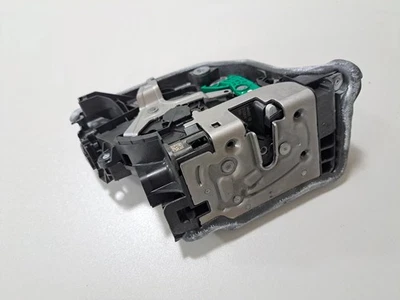 BMW X5 G05 Rear Right Door Lock 9464882 2023 31157636 - Image 1 of 4