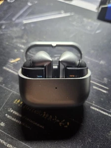 SAMSUNG Galaxy Buds 3 Pro AI True Wireless Bluetooth Earbuds - Picture 1 of 1