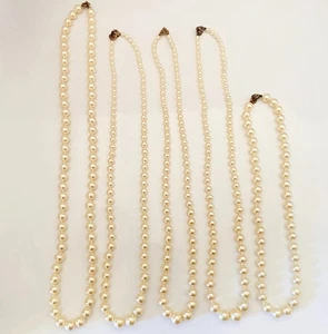 5 Vintage Trifari Creme Perlen Perlen Handgeknüpft Halsketten mit Schiebeverschlüssen Posten - Bild 1 von 7