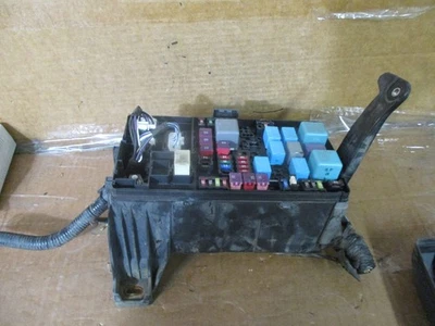 15 2015 Toyota Tacoma Engine Fuse Box Relay Junction Block Panel Compartment Foto 1 de 4