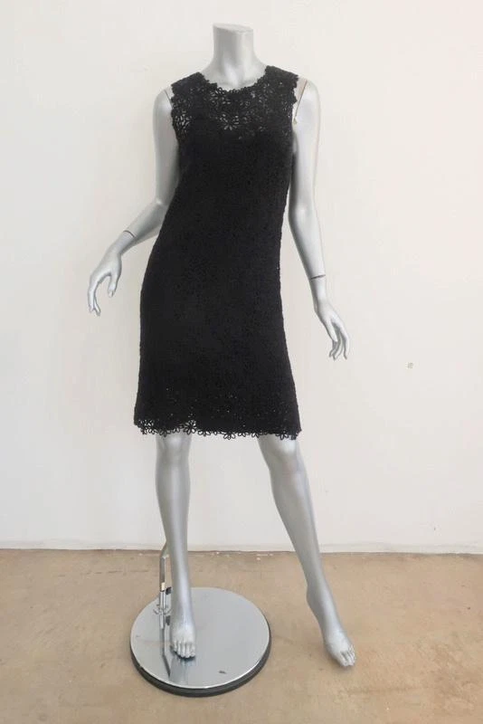 Oscar de la Renta Dress Black Sequined Crochet Lace Size Small Sleeveless LBD - Image 1 of 4