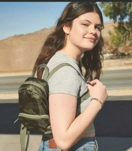 VICTORIA'S SECRET PINK CAMO BACKPACK HTF LAST 1 - Picture 1 of 5
