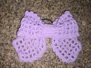 Crochet Bow - Picture 1 of 2
