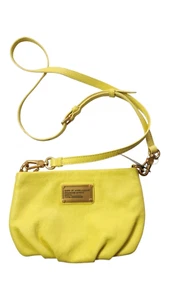 Bolso Bandolera MARC BY MARC JACOBS Para Mujer Amarillo Guijarro Cuero Solapa-Etiquetas Nuevas - Imagen 1 de 19