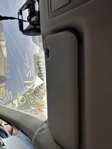 Toyota Auris 2014 2018 lado del conductor parasol - Imagen 1 de 4