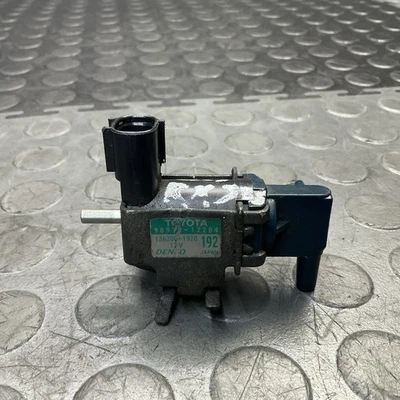 Оригинальный рабочий клапан переключения вакуума для Lexus RX330 2004-2006 годов выпуска - Изображение 1 из 4