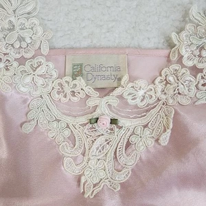 Vintage California Dynasty Nightgown Front Lace Bodice Pink Medium #1557 - Picture 1 of 16
