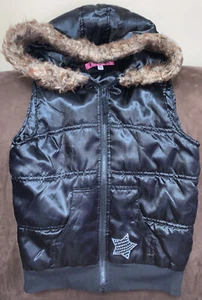 ENERGIE GIRLS SIZE XL PUFFER VEST BLACK HOODED SHIMMERING STAR SUPER CUTE!! - Picture 1 of 4