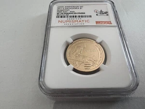 2017-S 225TH JAHR SACAGAWEA DOLLAR ANA ""ERSTER TAG"" NGC SP70 E.F. ANA ETIKETT - Bild 1 von 4