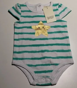 NEW BQT GREEN STAR WHITE GOLD STAR COTTON ONE PIECE ROMPER SIZE 00  - Picture 1 of 1