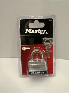 Master Lock Lucchetto 22D Acciaio Laminato Warded, Corpo Largo 1-1/2 Pollice, 5/8Inch (L) - Foto 1 di 2