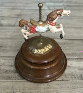REUGE MUSIC BOX SVIZZERA Giostra Cavallo Singolo Raro Piede Rotto Funziona - Foto 1 di 9