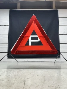 Audi Quattro A4 Emergency Triangle Road Side 8D5860251A - Bild 1 von 13