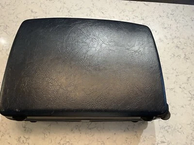 Vintage Navy Blue Samsonite Hard Suit Case 28 x 20 x 9 - Image 1 of 4