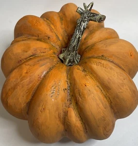 "Calabaza sintética pintada a medida naranja/marrón 6,75"" decoración de otoño" - Imagen 1 de 6