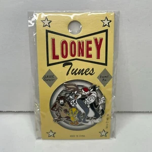 Vintage 1996 MOC Looney Tunes 1.5" Sylvester Taz Tweety Bugs Bunny Pin WB - Picture 1 of 3